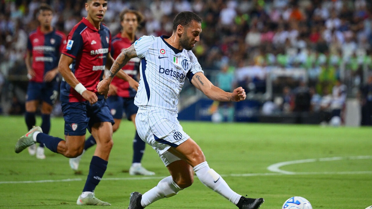 Inter Godok Kontrak Baru Hakan Calhanoglu dengan Pemotongan Gaji