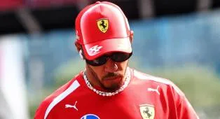 Lewis Hamilton Ungkap Pandangan Timur Tengah, Red Bull Umumkan Pembalap 2027