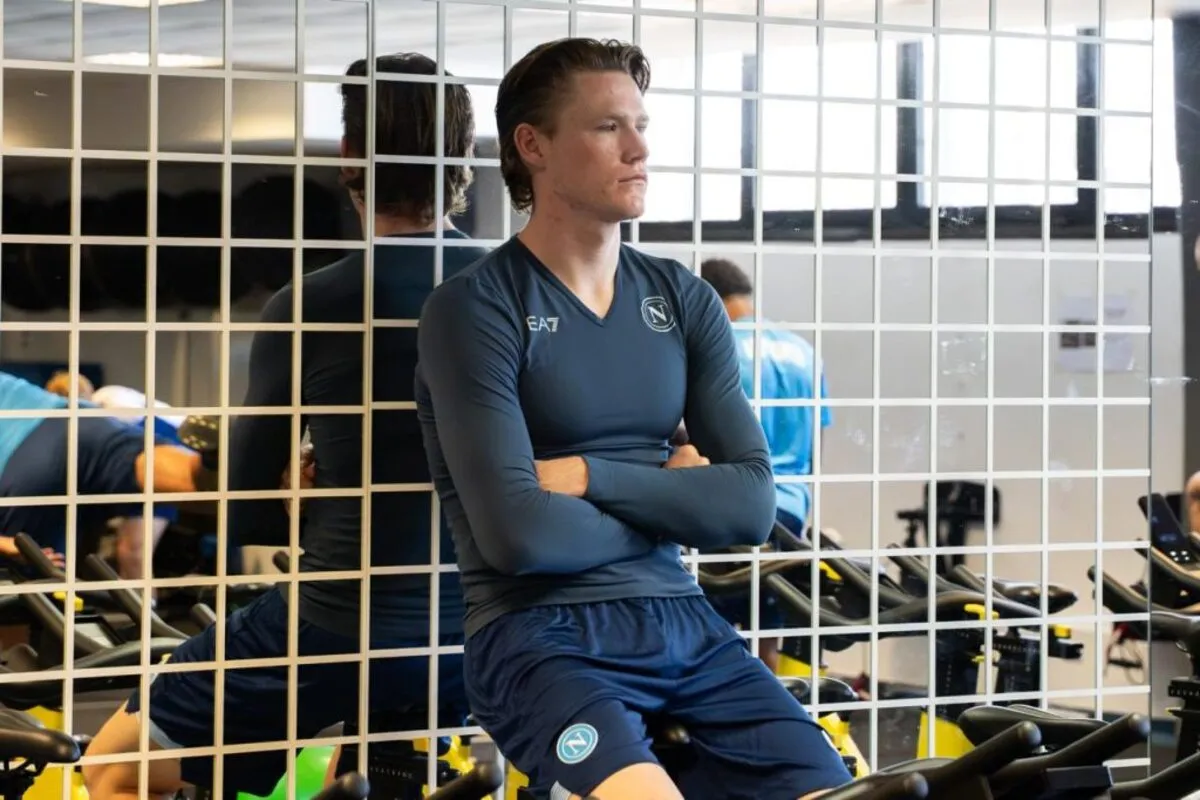 McTominay Mulai Pemulihan Bersama Napoli Pasca Prosedur Jantung - sumber: (footballitalia)