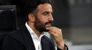 Milan Selamatkan Manchester United dari Kerugian Lebih Besar usai Pemecatan Amorim