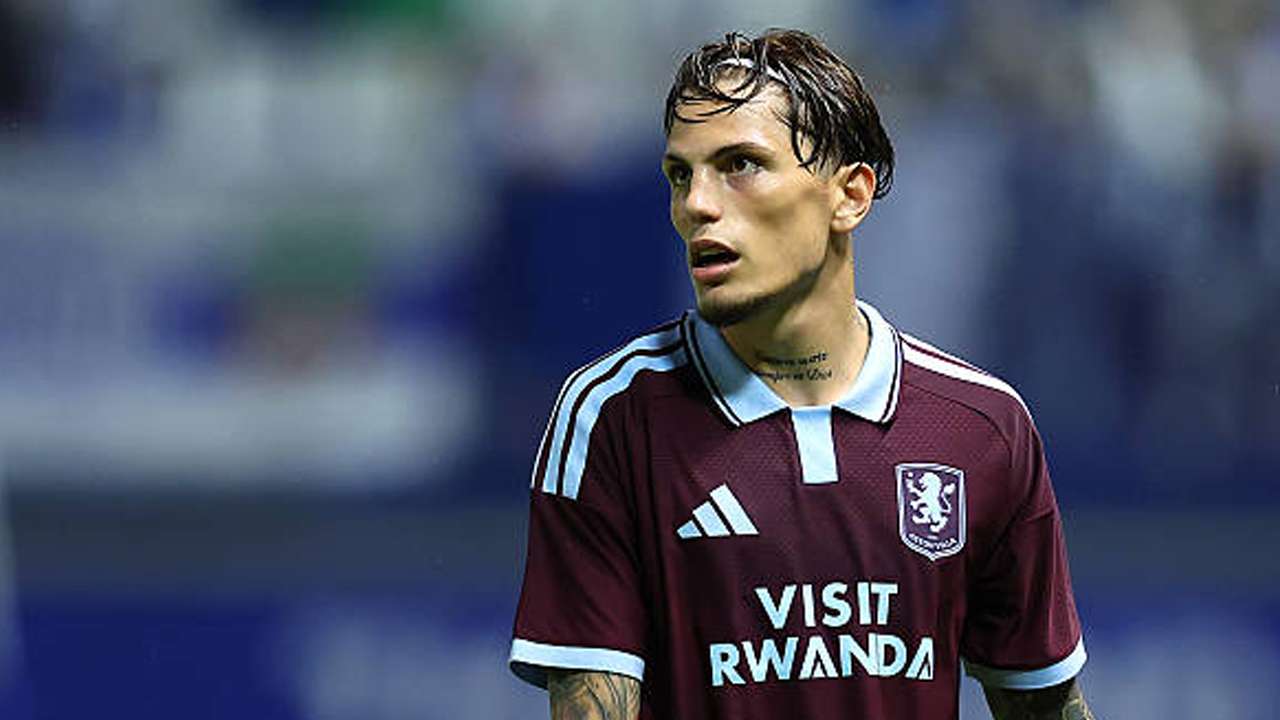Peminat Alejandro Garnacho Masih Banyak Meski Jarang Main di Aston Villa