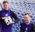 Ter Stegen: Saya Belum Berbicara Lagi dengan Manuel Neuer!