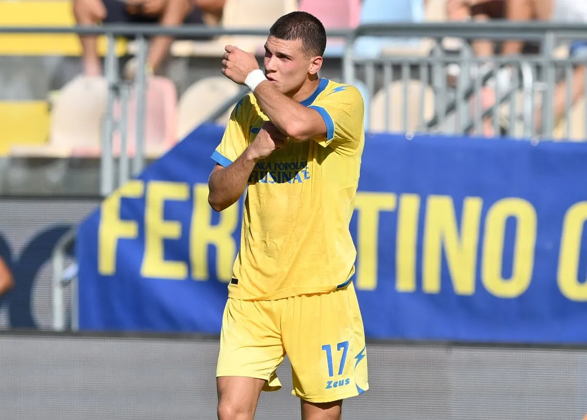 AS Roma Fokus Kejar Kvernadze, Frosinone Tetapkan Harga Jual - sumber: (footballitalia)