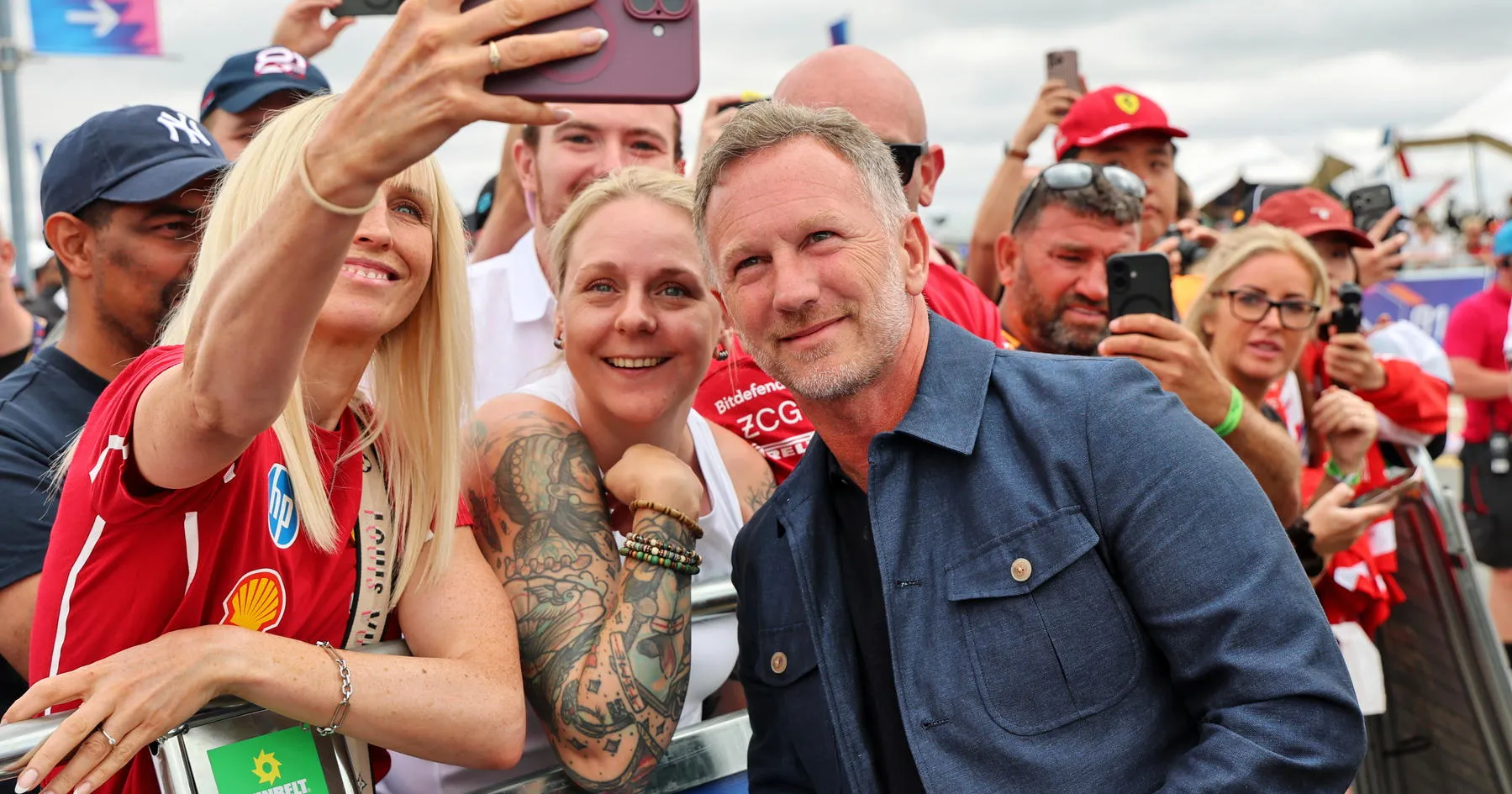 Christian Horner Buka Peluang Kembali ke F1 Bersama Ferrari - sumber: (racingnews365)