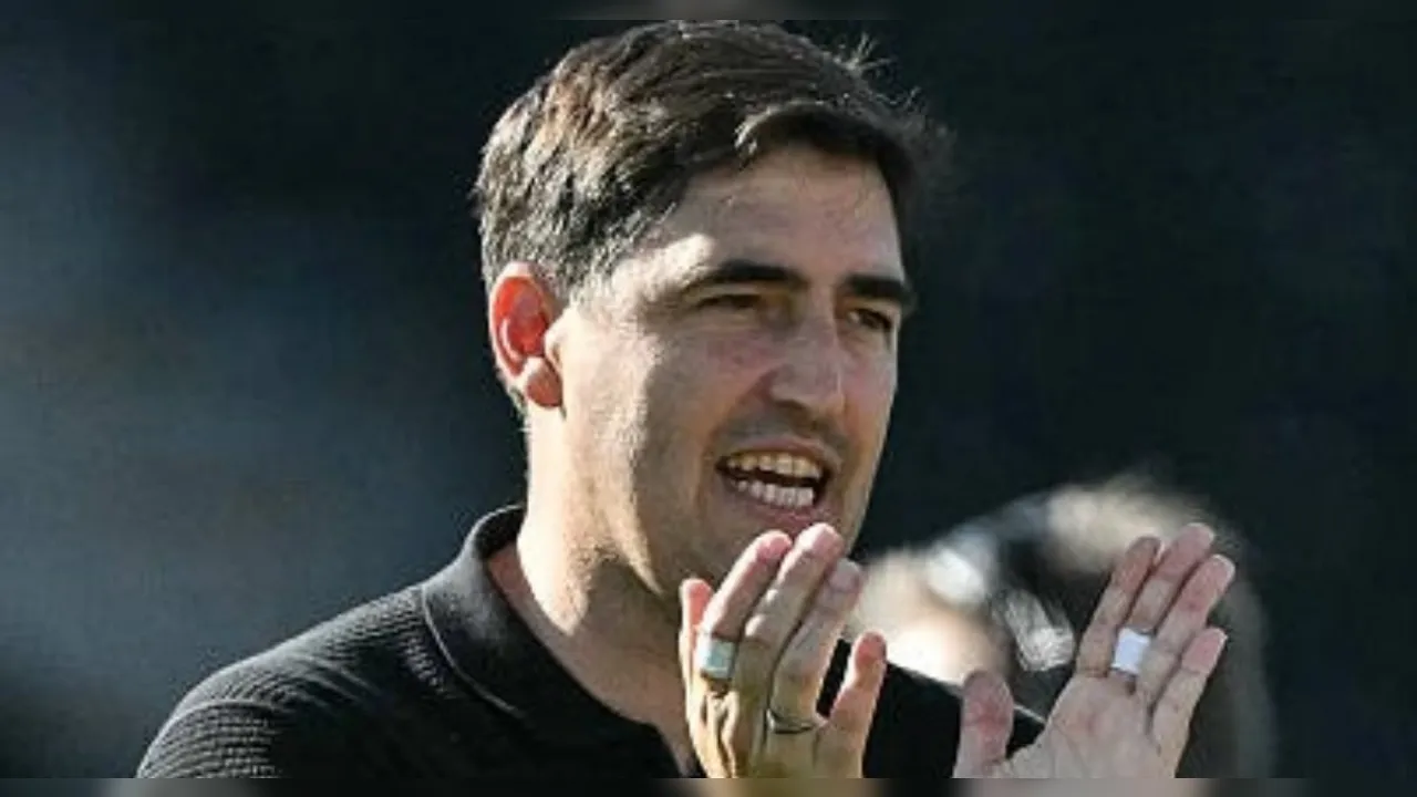 Liverpool incar bek Tottenham