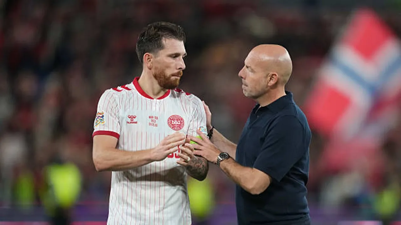 Pierre-Emile Hojbjerg akui kombinasi lini tengah pilihan Brian Riemer tidak berjalan baik