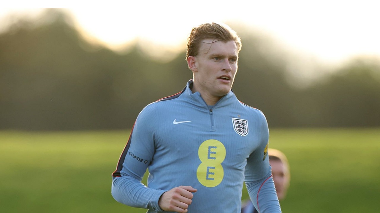 Liverpool Tertarik dengan Bek Tengah Everton, Jarrad Branthwaite
