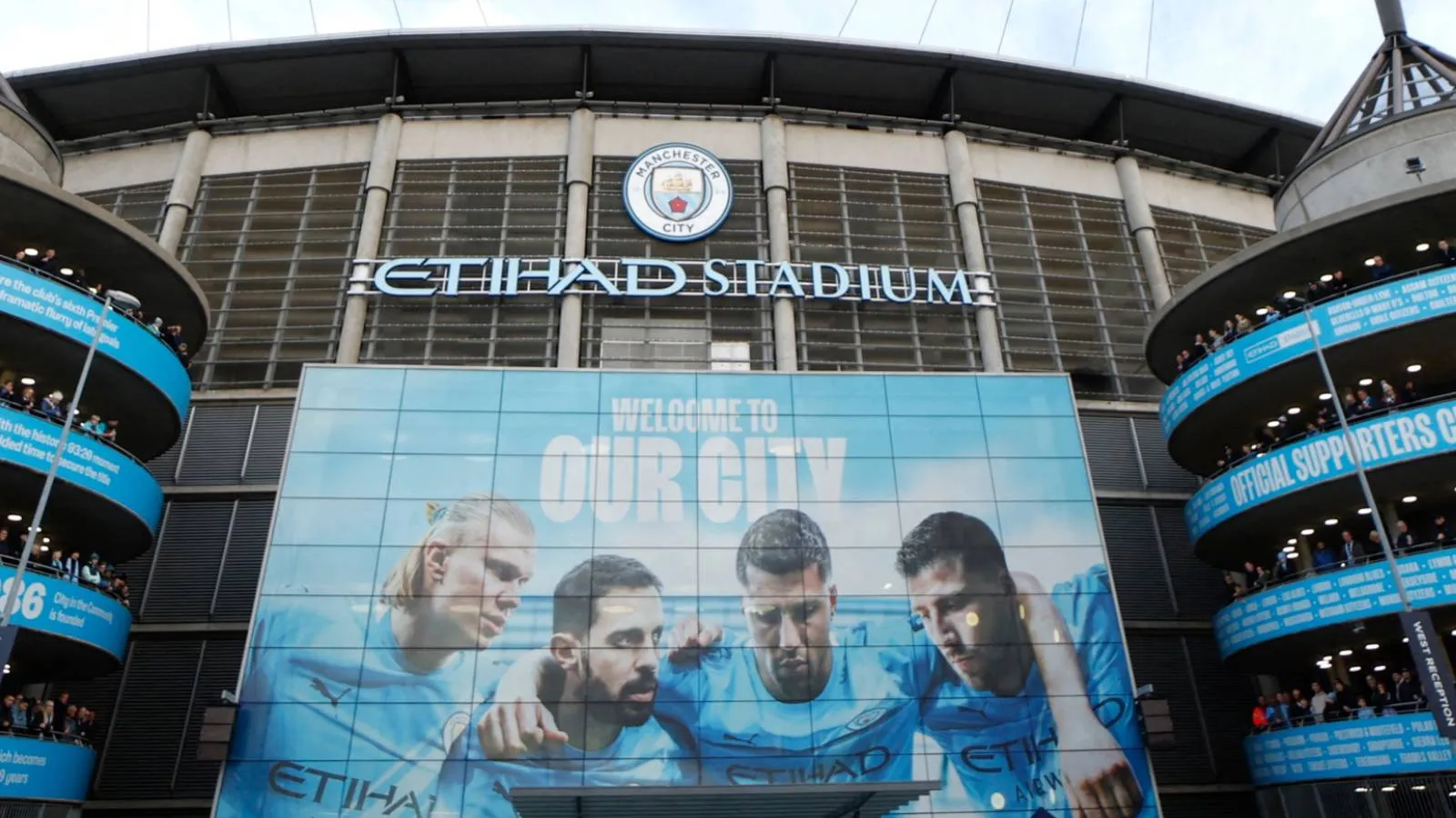 Manchester City Ajukan Banding Setelah Terbukti Melanggar 114 Aturan Keuangan - sumber: (givemesport)