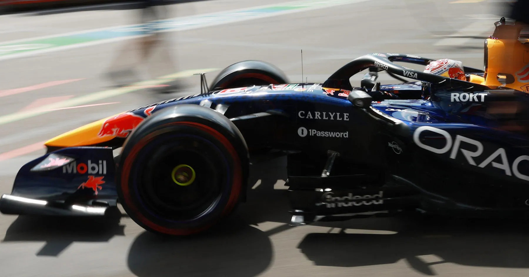 Max Verstappen Kecewa Berat Usai Masalah di Red Bull - sumber: (racingnews365)