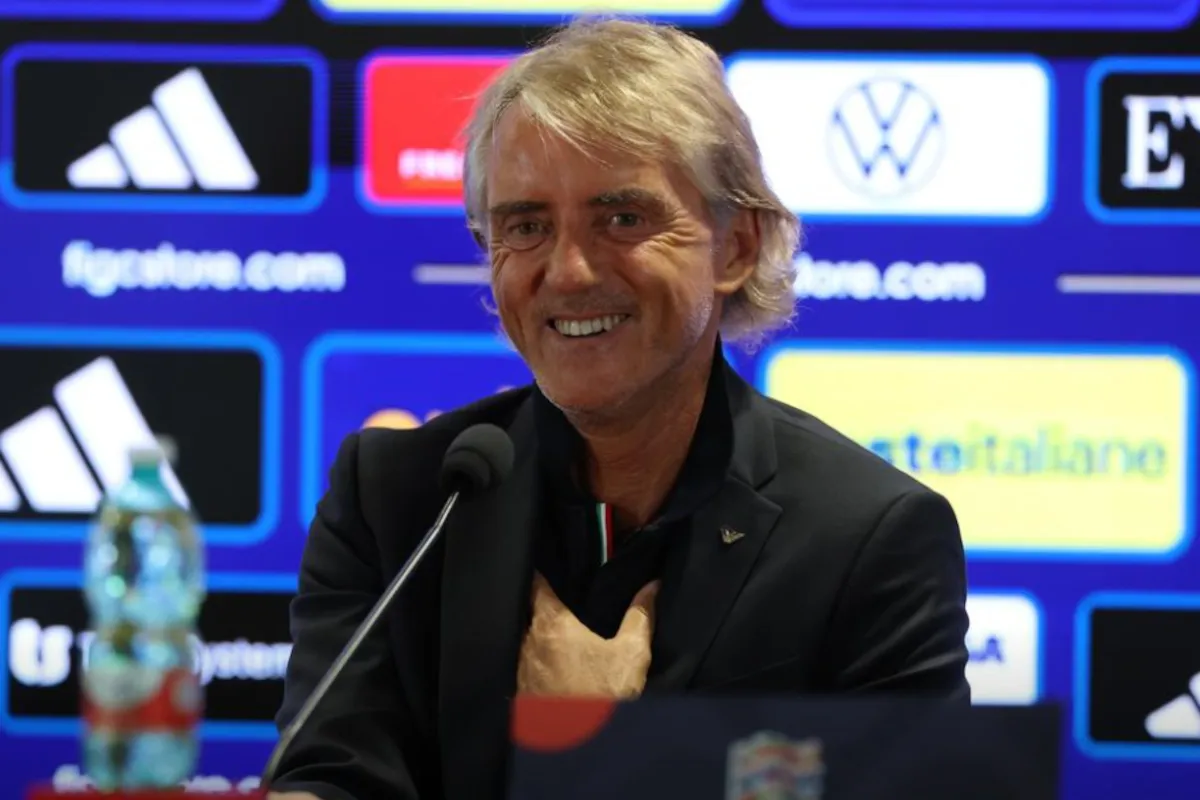 Roberto Mancini Pertimbangkan Formasi Baru untuk Timnas Italia - sumber: (footballitalia)