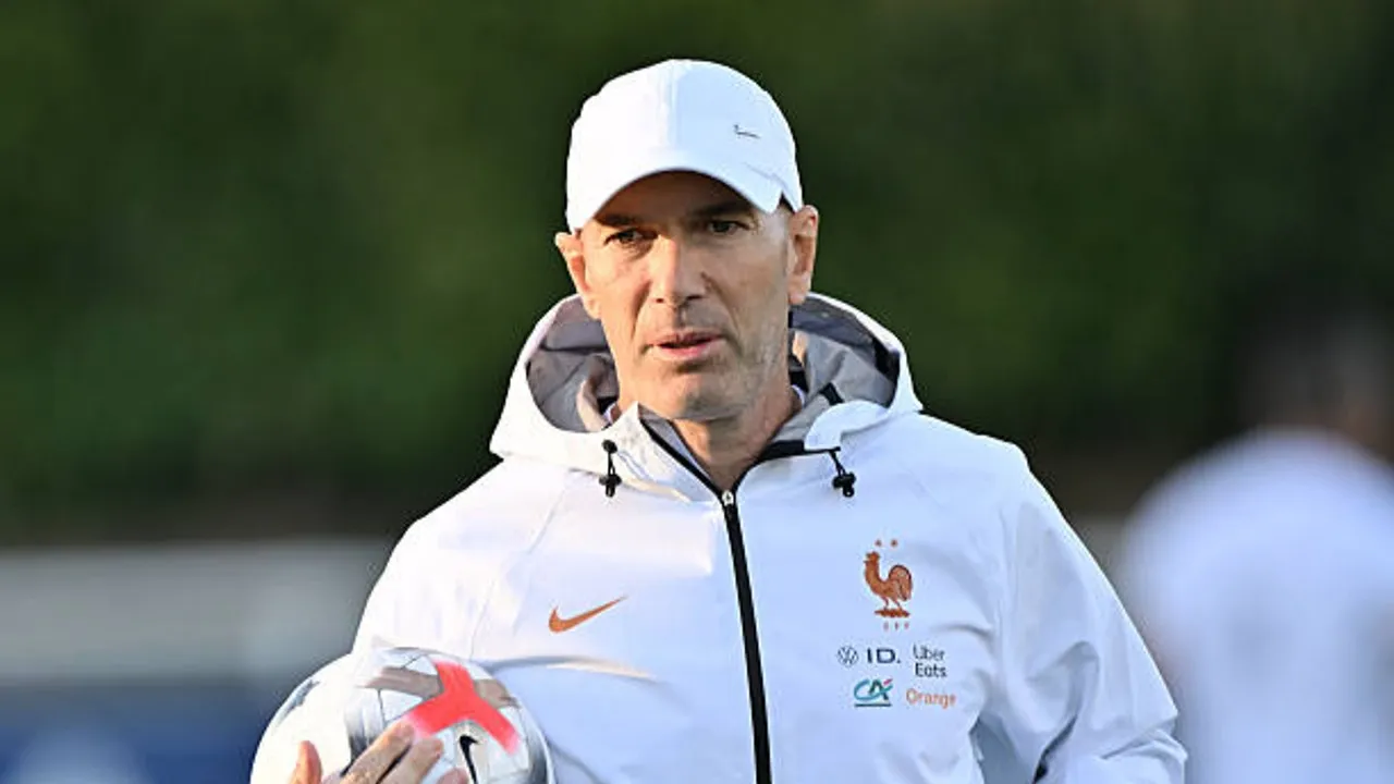 Zinedine Zidane siap jalani laga debut sebagai pelatih Prancis saat melawat ke markas Turkiye