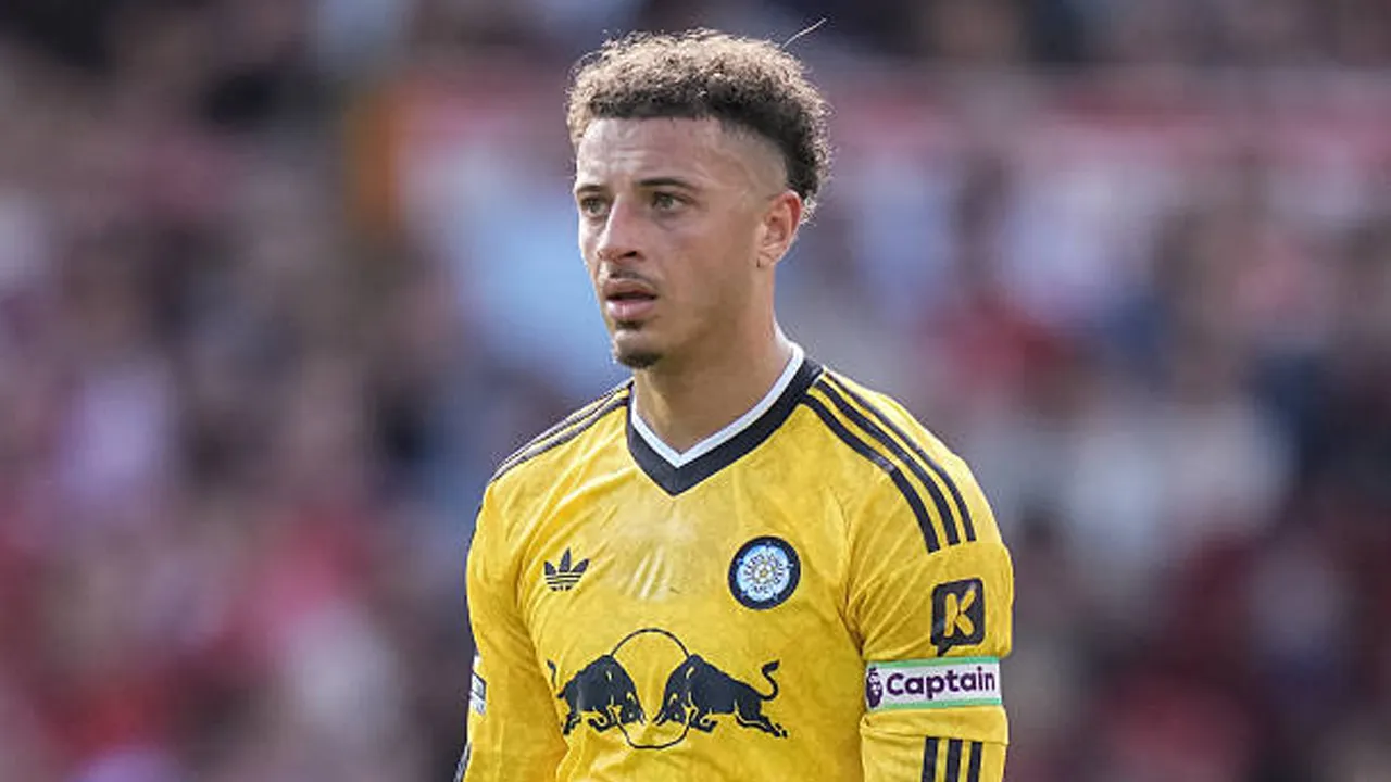 Butuh Gelandang Bertahan, Ethan Ampadu Tidak Masuk Daftar Target Chelsea