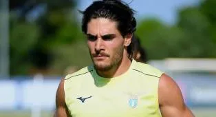 Duh ! Sedang Liburan, Winger Lazio Alami cedera