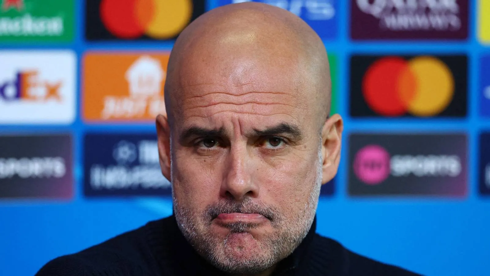 Guardiola Desak Manajemen Man City Tanggapi Tuduhan Finansial - sumber: (givemesport)