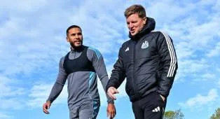 Jamaal Lascelles Mengaku Terkejut Usai Eddie Howe Tinggalkan Newcastle