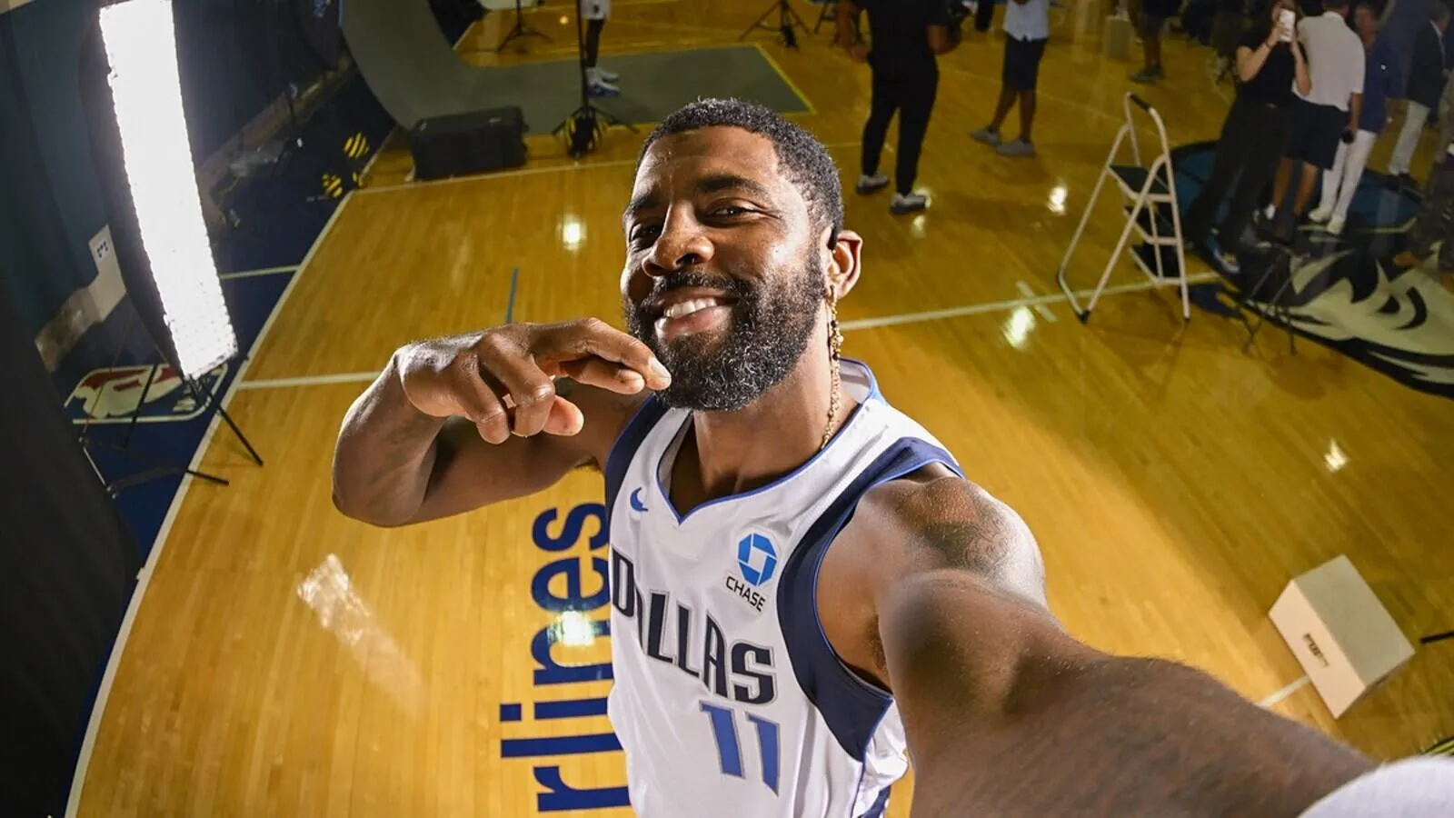 Kyrie Irving Kembali Usai 19 Bulan Pemulihan Cedera - sumber: (mainbasket)