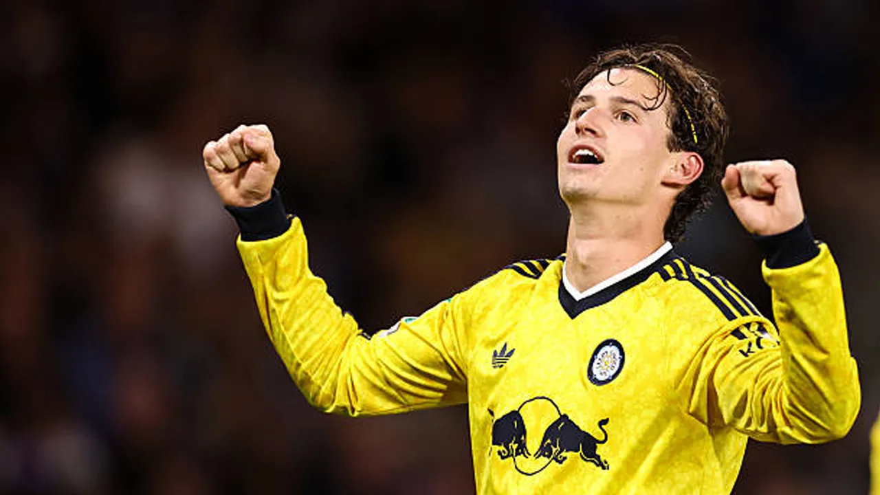 Leeds United Tidak Berniat Lepas Brenden Aaronson di Januari