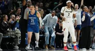 Minnesota Lynx Tutup Musim dengan Kemenangan Telak atas Indiana Fever