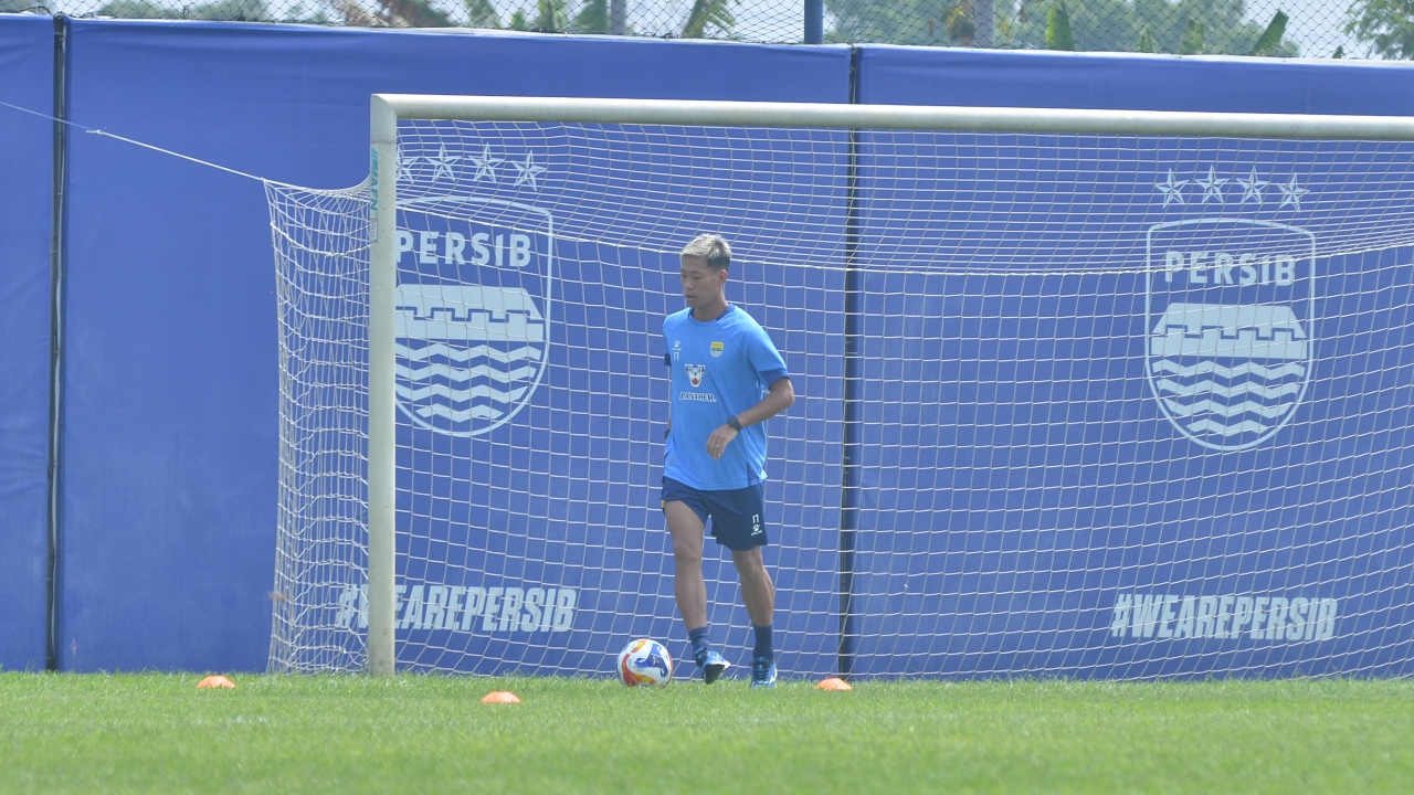 Pelatih Persib Ungkap Potensi 'Comeback' Sandy dan Gakuto