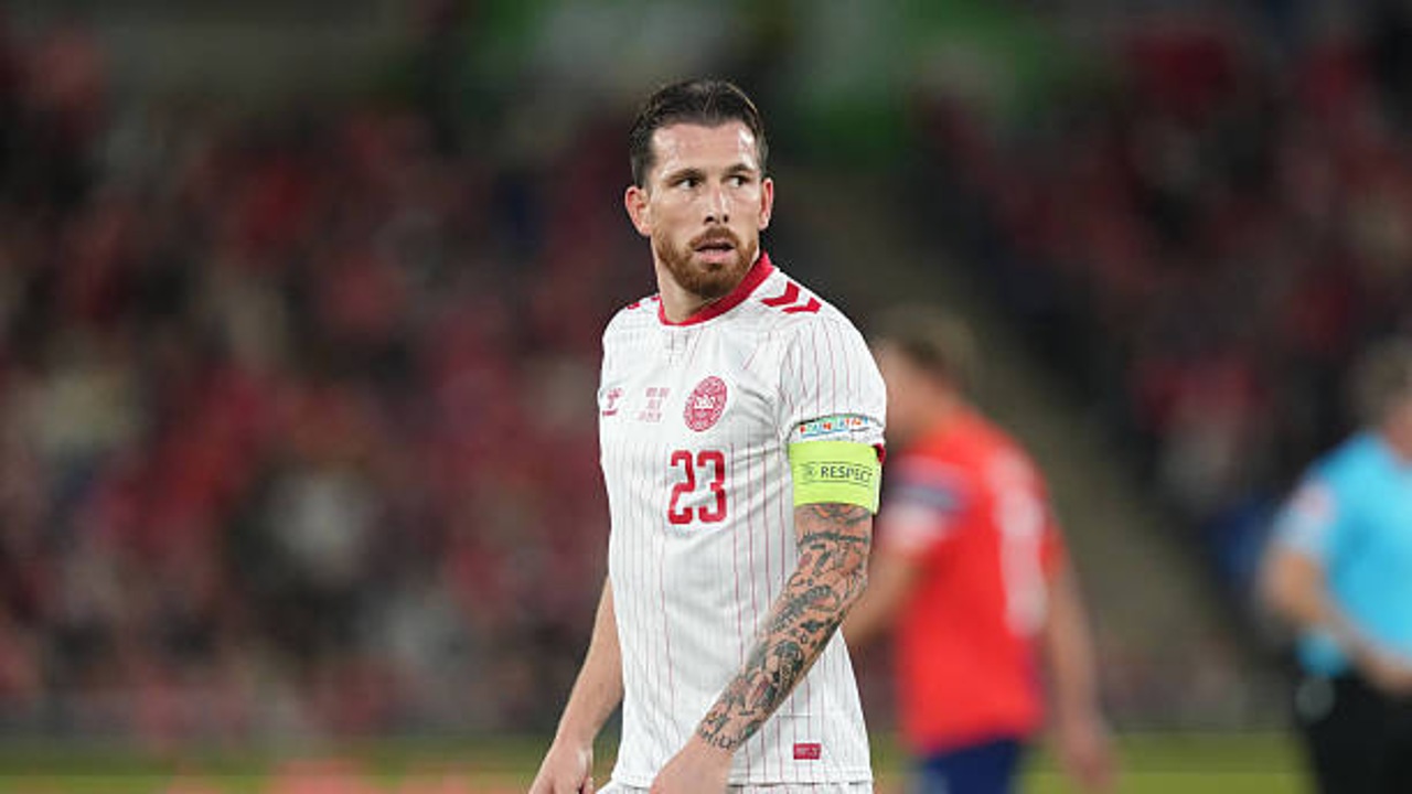 Pierre-Emile Hojbjerg Minta Maaf Usai Kritik Taktik Brian Riemer