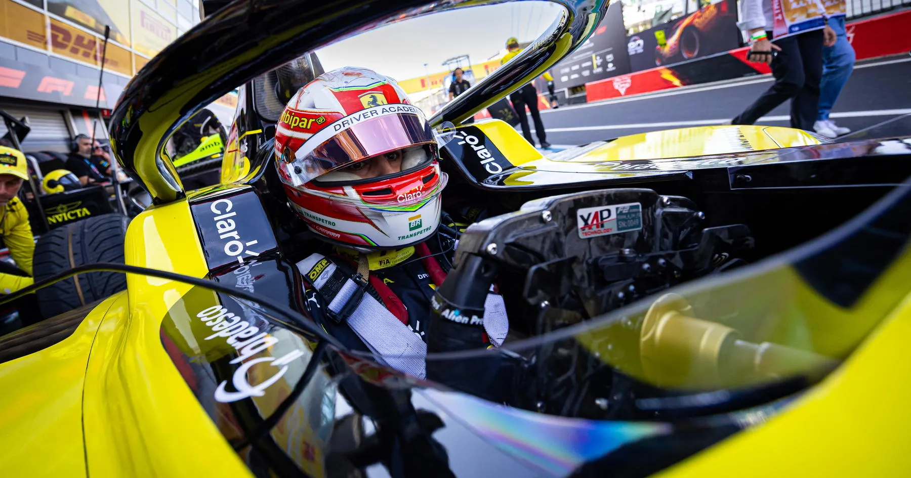 Rafael Camara Menang di F2 Baku, Kuatkan Posisi Juara - sumber: (racingnews365)