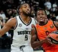TJ Shorts Pimpin Valencia Menang Telak Lawan Besiktas