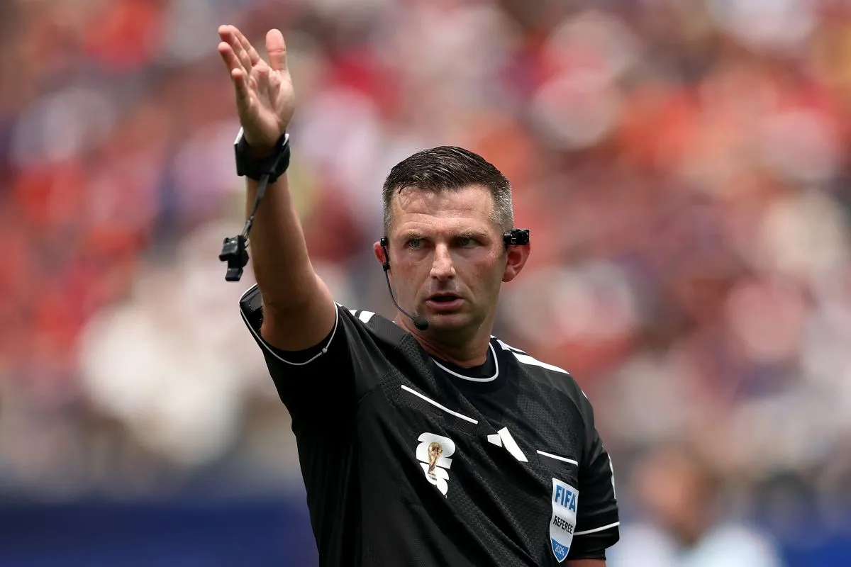 Wasit Oliver Pimpin Duel Sengit Turki vs Italia di Nations League - sumber: (footballitalia)