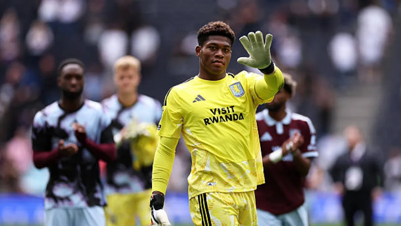 Adrian Durham sebut Zion Suzuki sebagai penjaga gawang terbaik di panggung Premier League