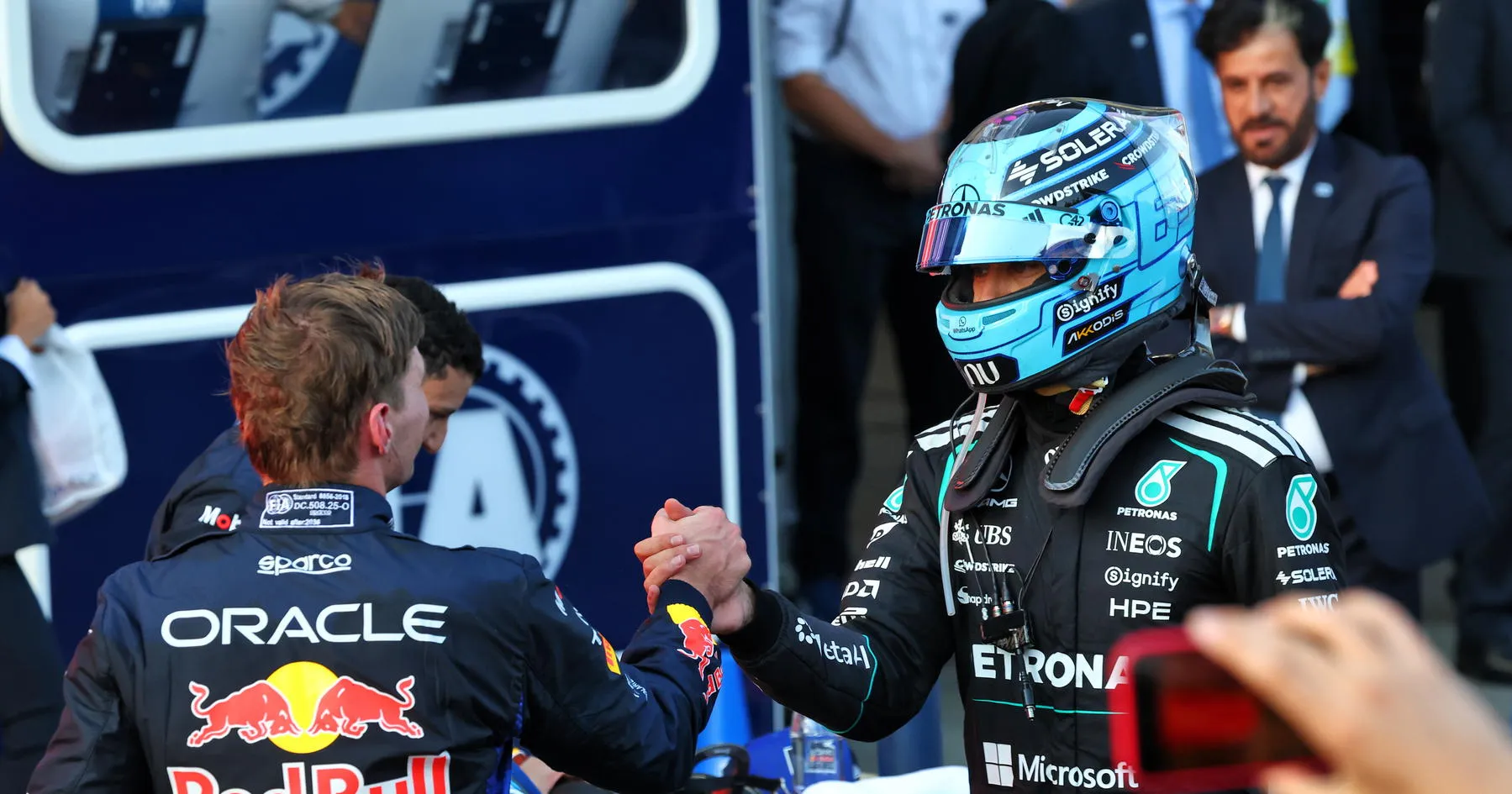 10 Finish F1 Terketat: Russell Kalahkan Verstappen - sumber: (racingnews365)