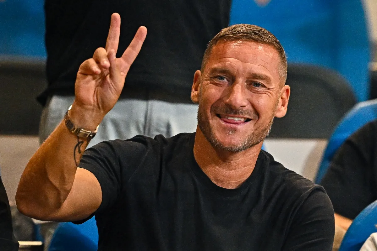 Francesco Totti Rayakan Ulang Tahun Ke-50 dengan Meriah di Las Vegas - sumber: (footballitalia)