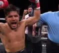 Henry Cejudo Menang Tipis atas Javon Walton dalam Debut Tinju Profesional