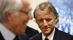 Jelang Lawan Turki, Roberto Mancini Tinggalkan 10 Pemain di Coverciano