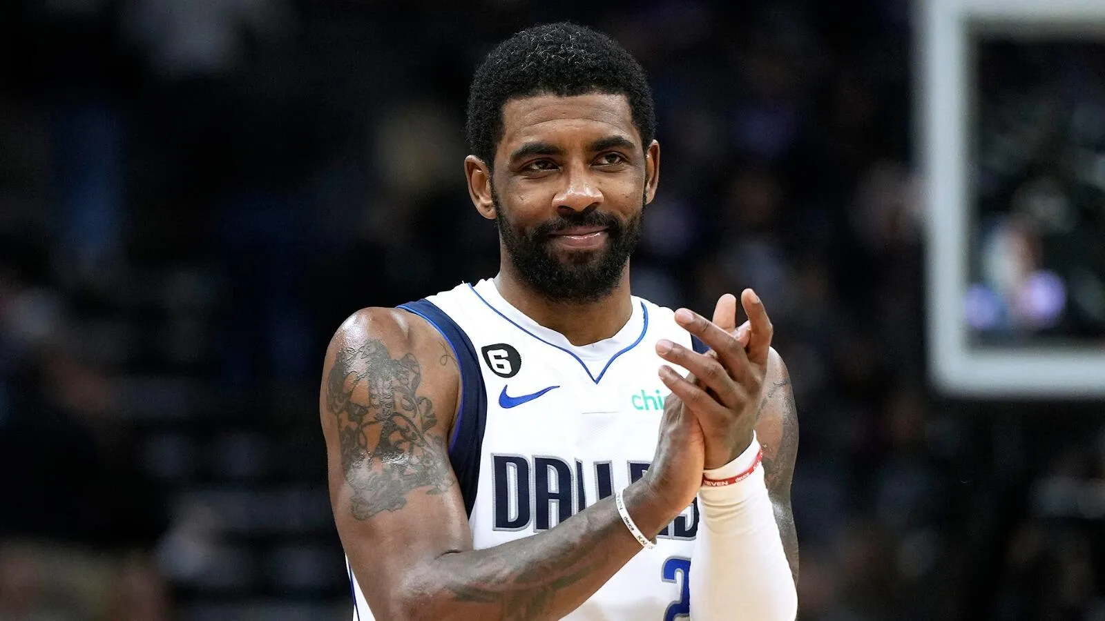 Kyrie Irving Temukan Kenyamanan di Dallas Mavericks - sumber: (mainbasket)