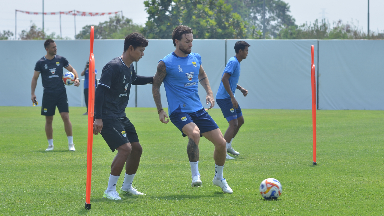 Marc Klok Ogah Kalah Sebelum Perang Sambut Jadwal Padat