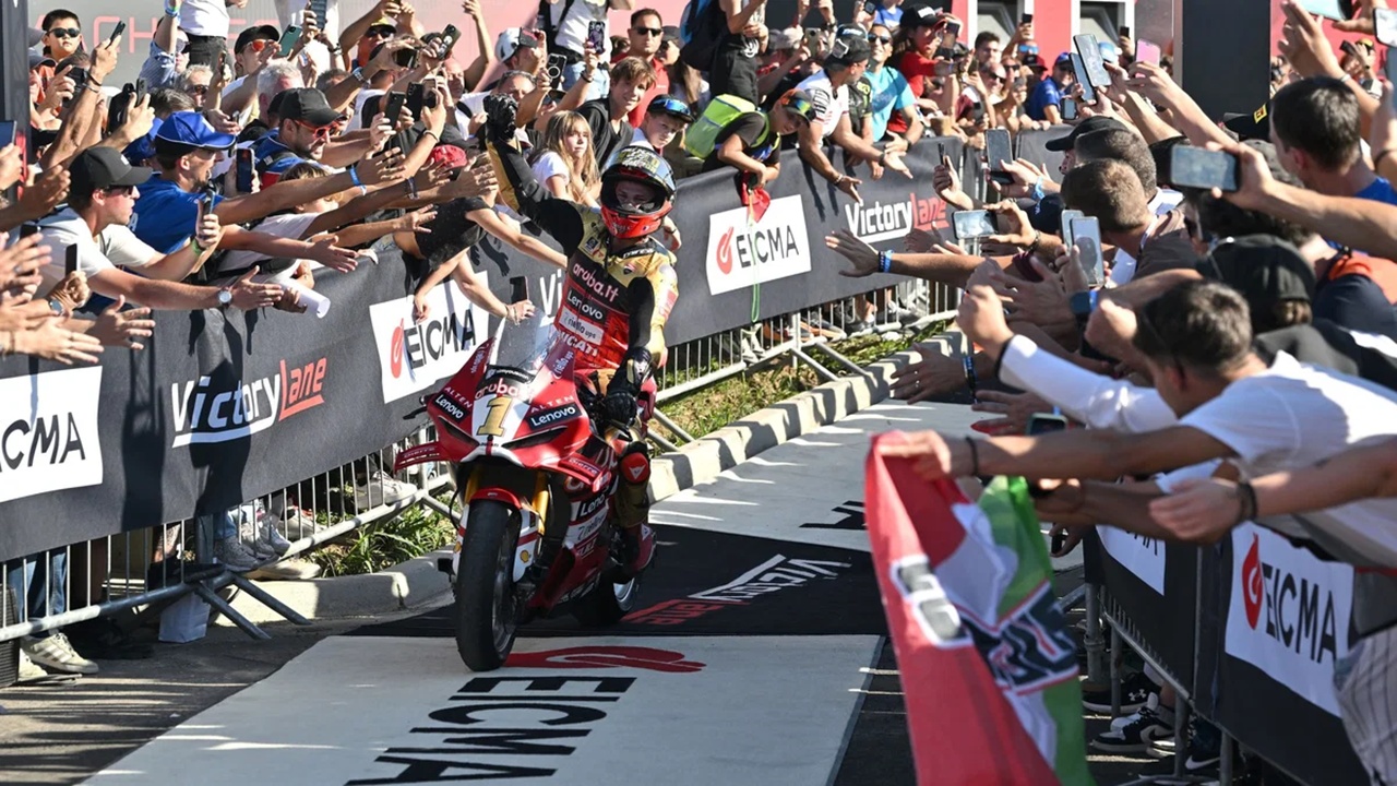 Nicolo Bulega Merasa Bahagia Setelah Jadi Juara WSBK