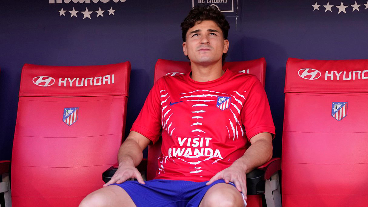 Prioritas Mulai Berubah, Julian Alvarez Tak Lagi Jadi Target Barcelona