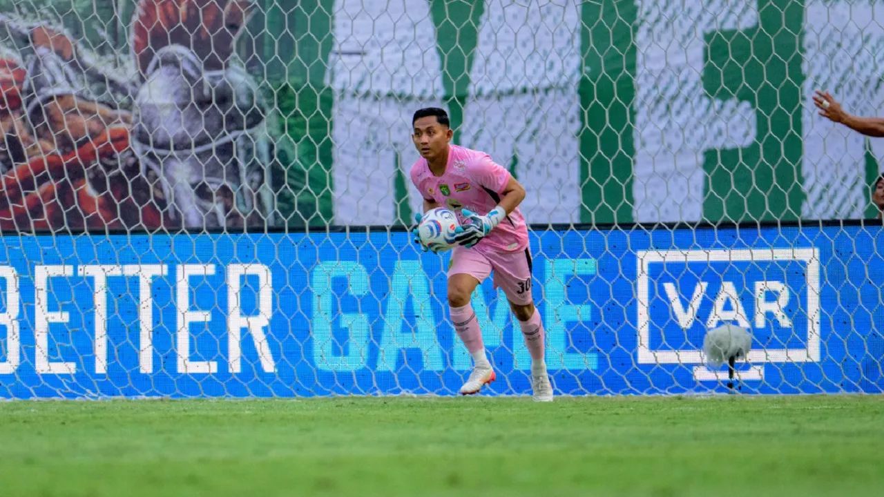 Kiper Persebaya Surabaya, Reza Arya Pratama