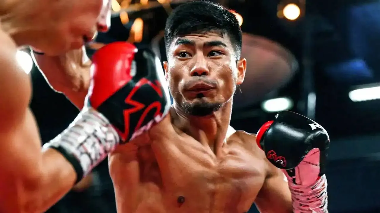 Sultan Zaurbek memperbaiki rekornya menjadi 21 kemenangan tanpa kekalahan, termasuk 13 kemenangan melalui knockout (KO). (Foto: Fight TV)