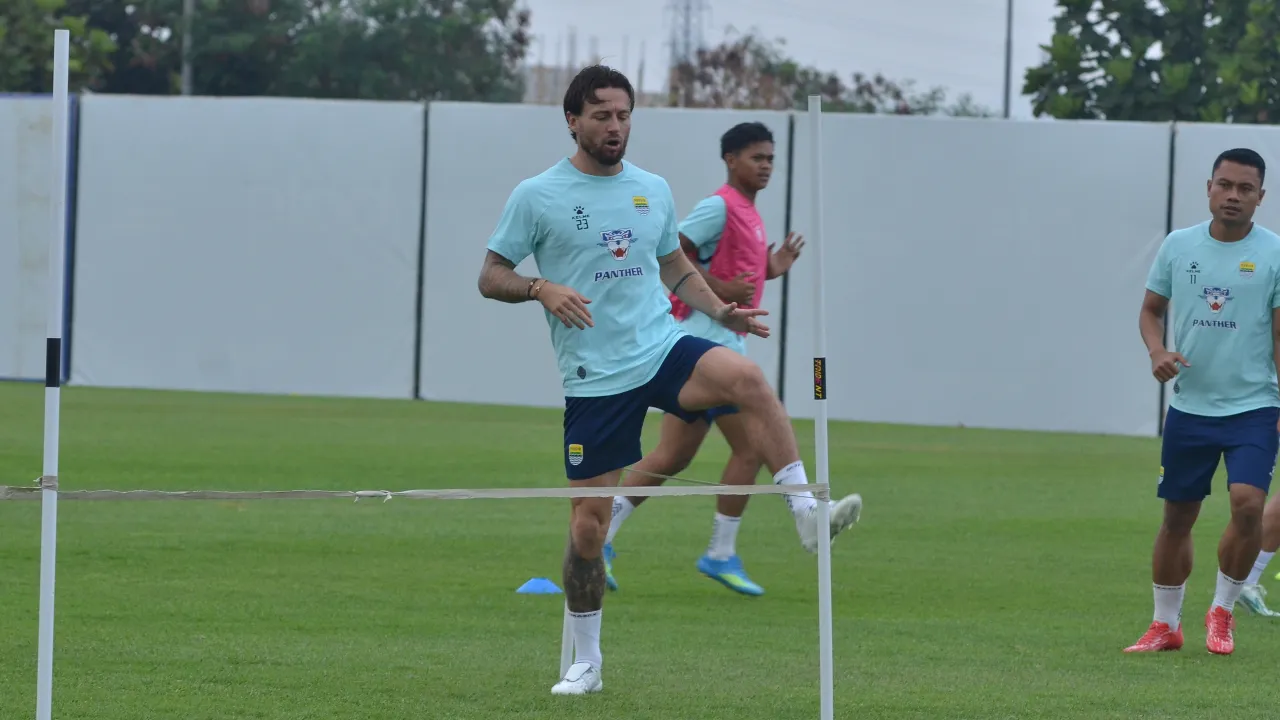 Kapten Persib, Marc Klok