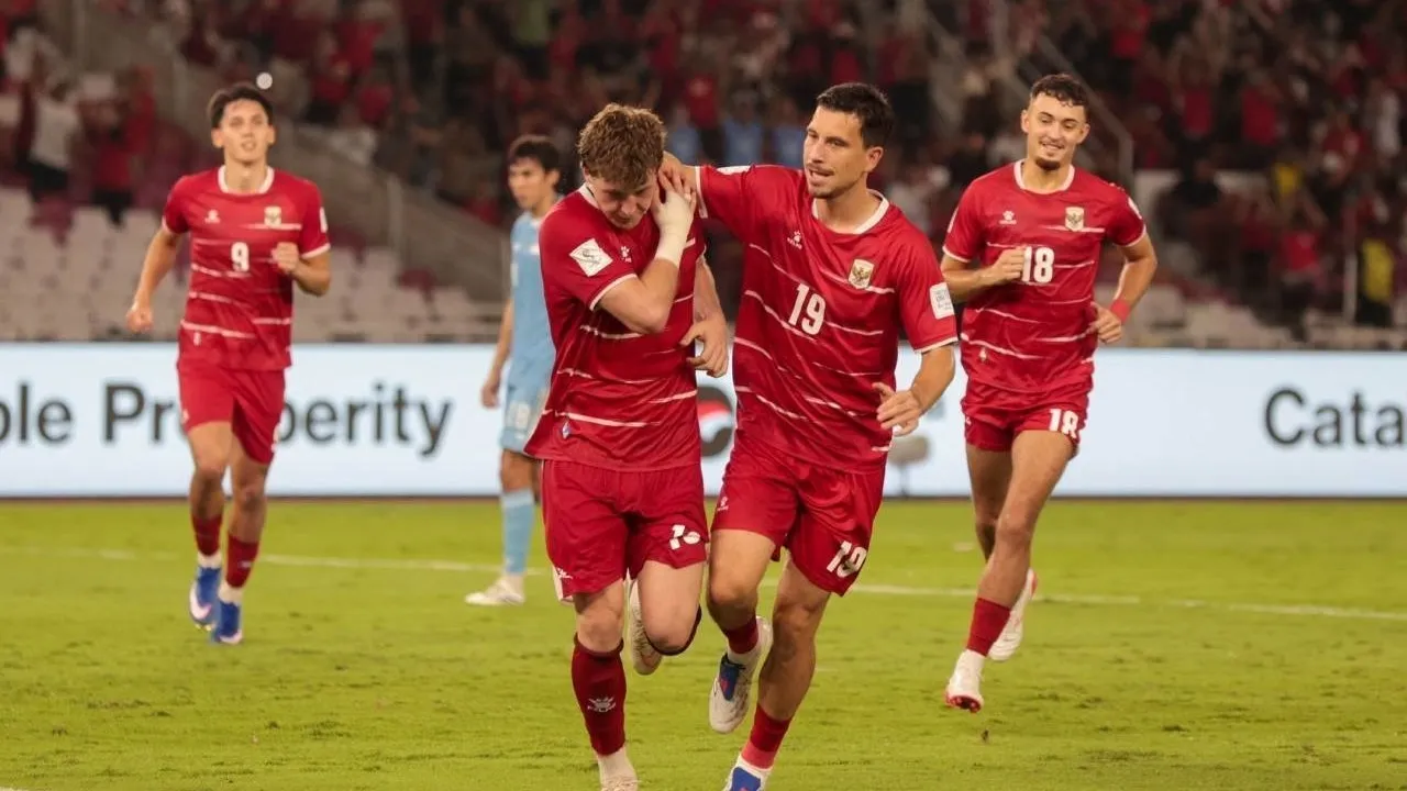 Thom Haye rayakan gol Ole Romeny ke gawang Singapura di FIFA ASEAN Cup 2026,