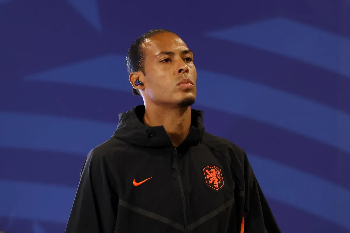 Van Dijk Siap Gabung Milan Sebagai Pemain Bebas di 2027 - sumber: (footballitalia)