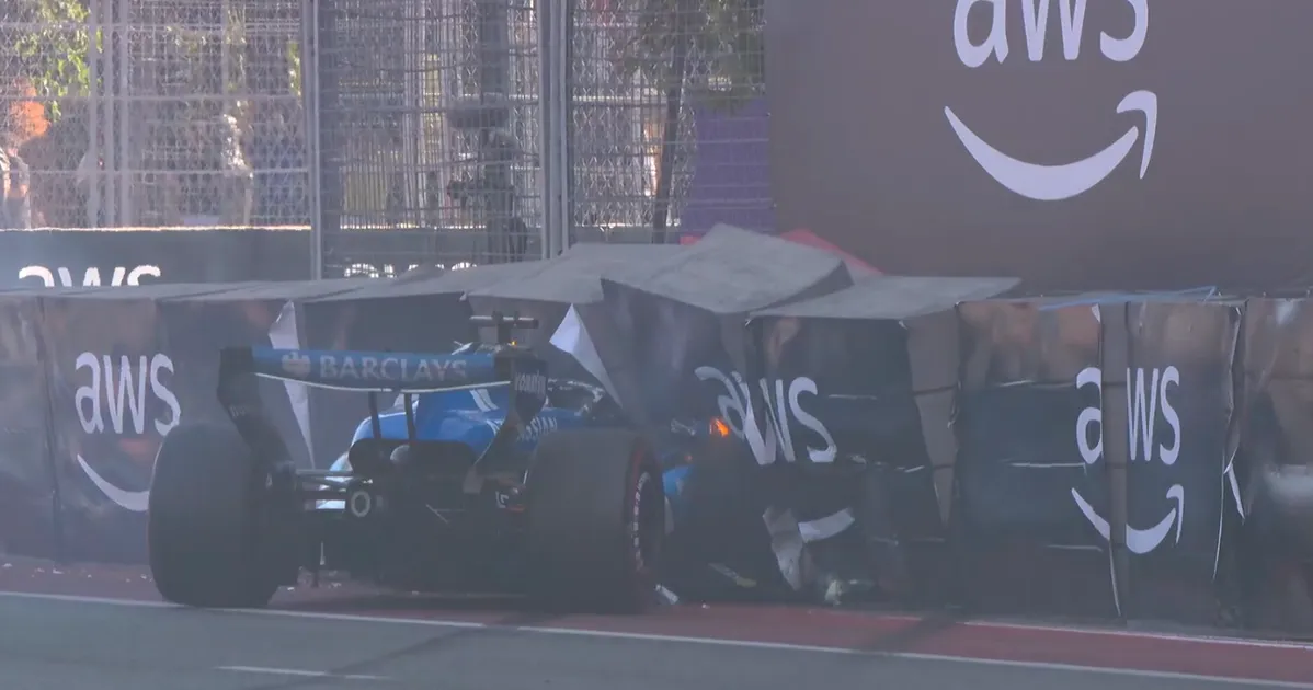 Albon Ungkap Masalah ‘Tiga Roda’ di Balik Kecelakaan Baku - sumber: (racingnews365)