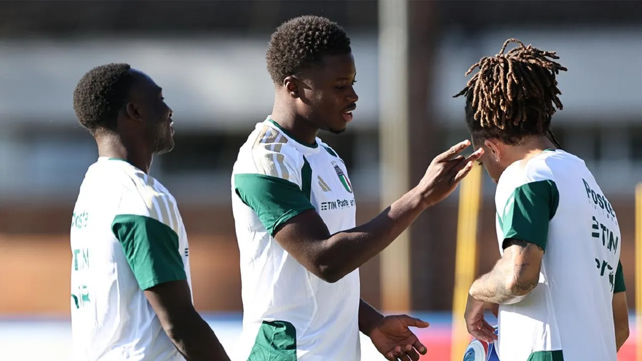 Alphadjo Cisse Hattrick, AC Milan Warnai Kemenangan 15-0 Italia U-21