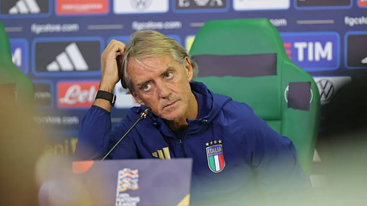 Bangun Era Baru Timnas Italia, Roberto Mancini Minta Waktu dan Kesabaran
