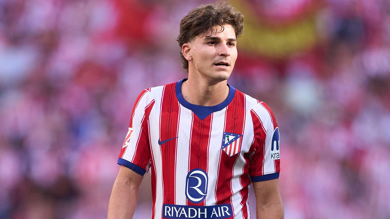 Barcelona Ternyata Belum Sepenuhnya Tutup Pintu Bagi Julian Alvarez