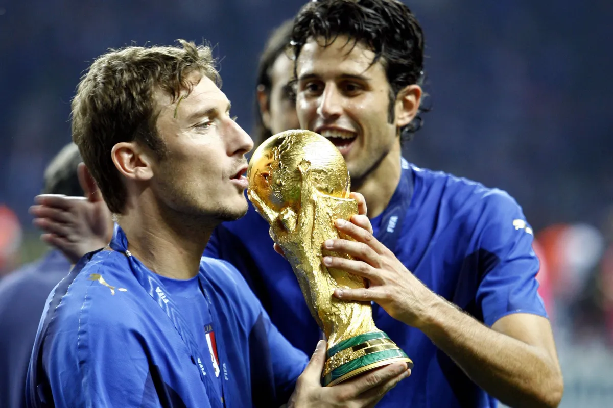 Francesco Totti Klaim Peran Krusial dalam Sukses Italia di Piala Dunia 2006 - sumber: (footballitalia)