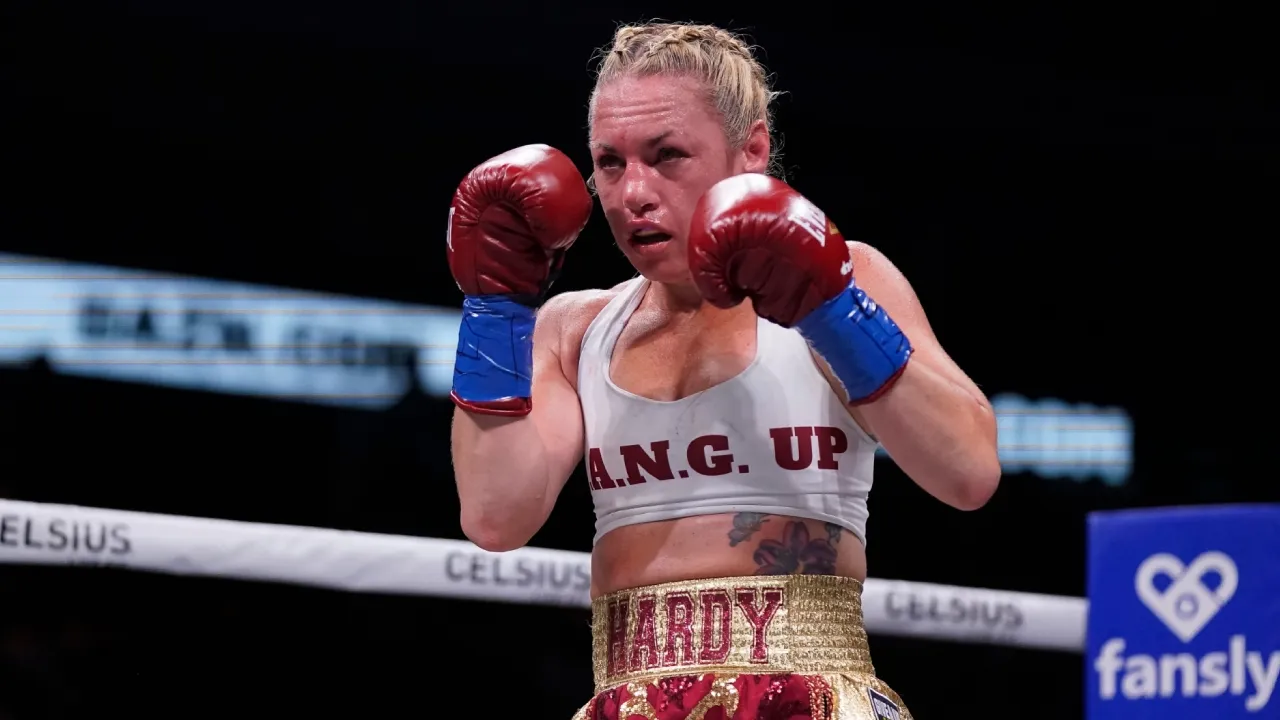 Heather Hardy menuduh pihak tergugat mengabaikan sejumlah tanda peringatan mengenai kondisinya demi menyelenggarakan pertarungan yang dinilai menguntungkan secara finansial. (Foto: Fight TV)