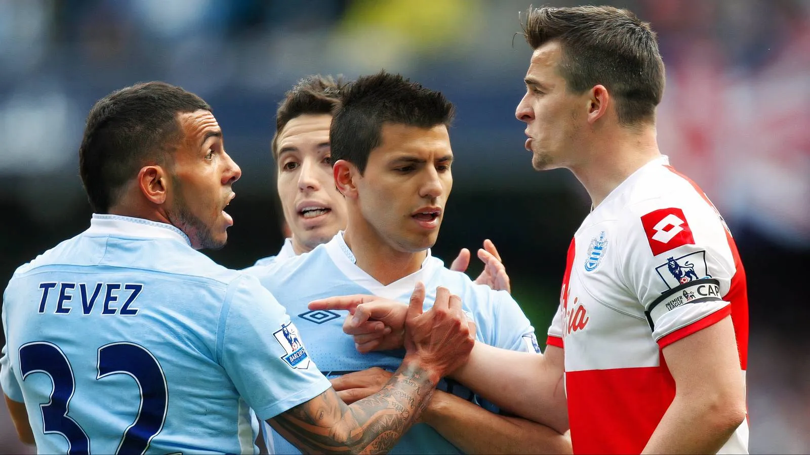 Joey Barton Tanggapi Teori Konspirasi Wayne Rooney tentang Duel Man City vs QPR - sumber: (givemesport)
