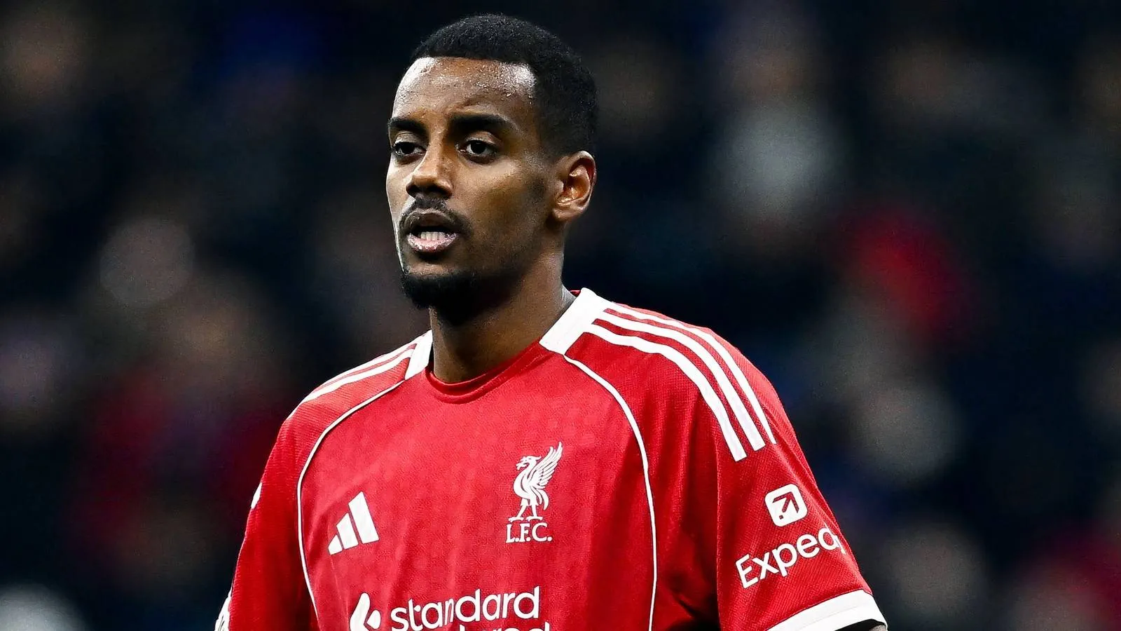 Julian Ward Dihadapkan pada Tantangan Awal di Liverpool Terkait Isak - sumber: (givemesport)