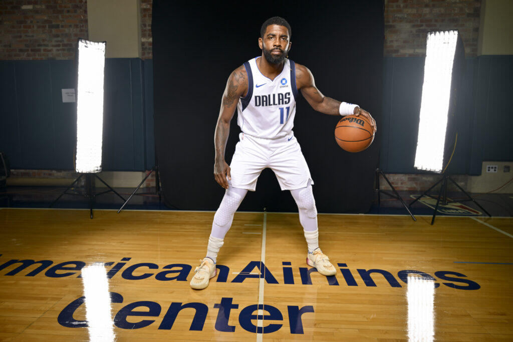 Kyrie Irving Fokus Lanjutkan Kontrak dengan Mavericks
